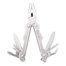 MULTIHERRAMIENTA 15 EN 1 CON ESTUCHE